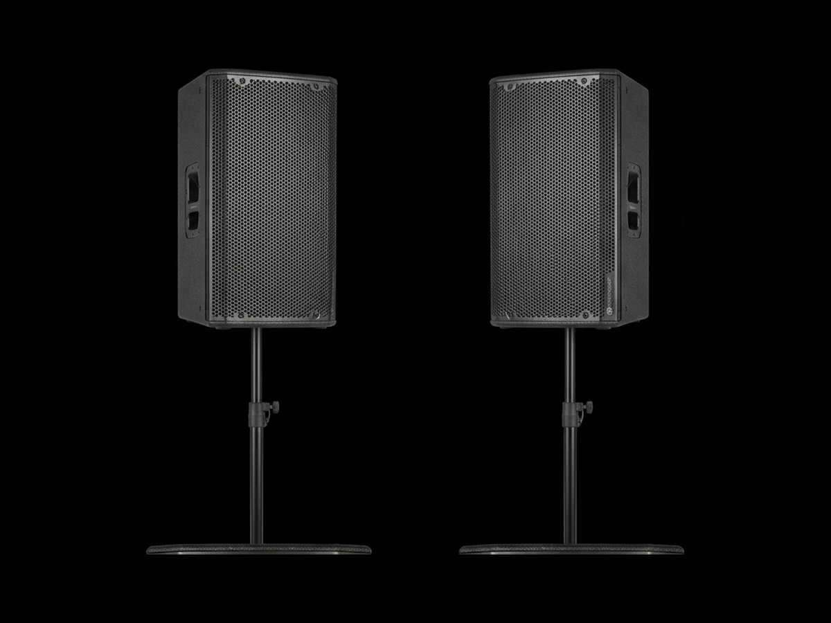 2× DB Technologies Opera 15" speakers